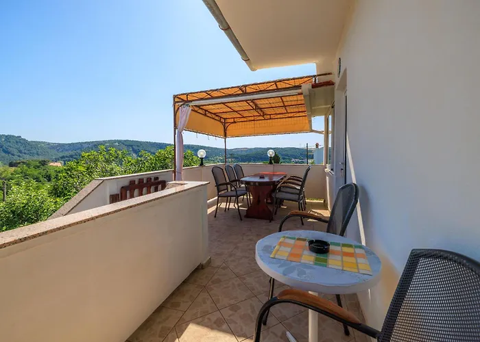 Appartement Stojna *